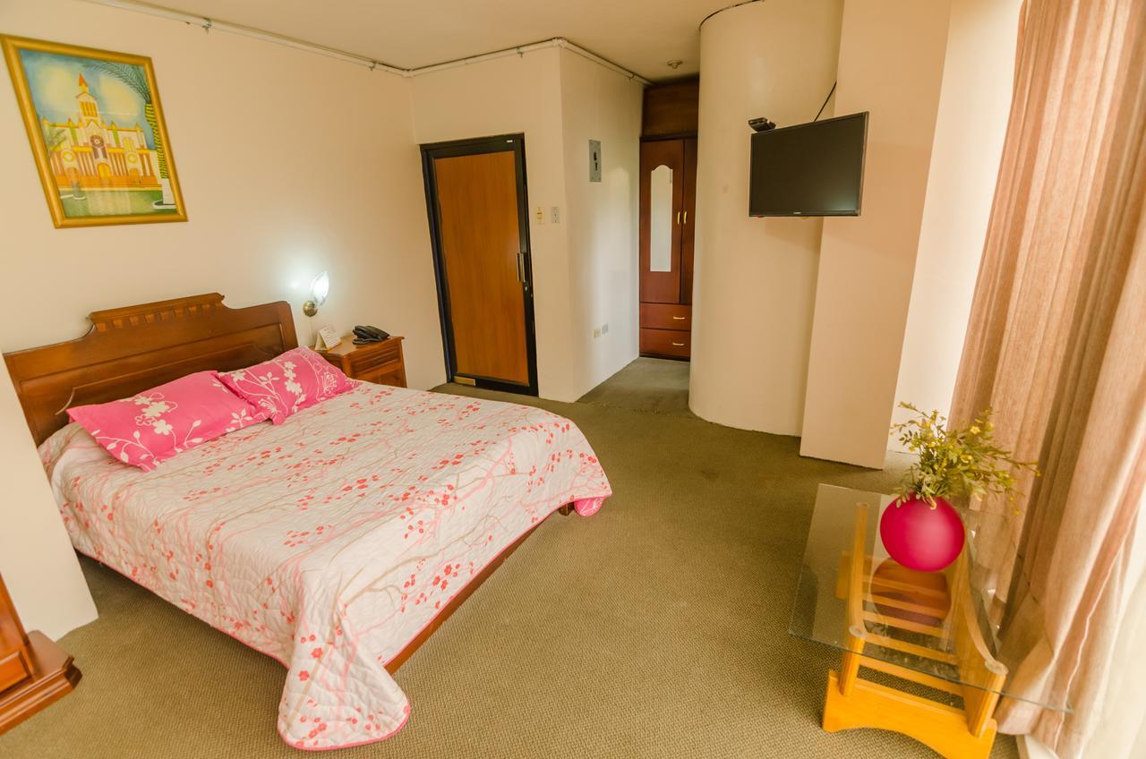 Hotel Cristal Palace Лоха Екстериор снимка