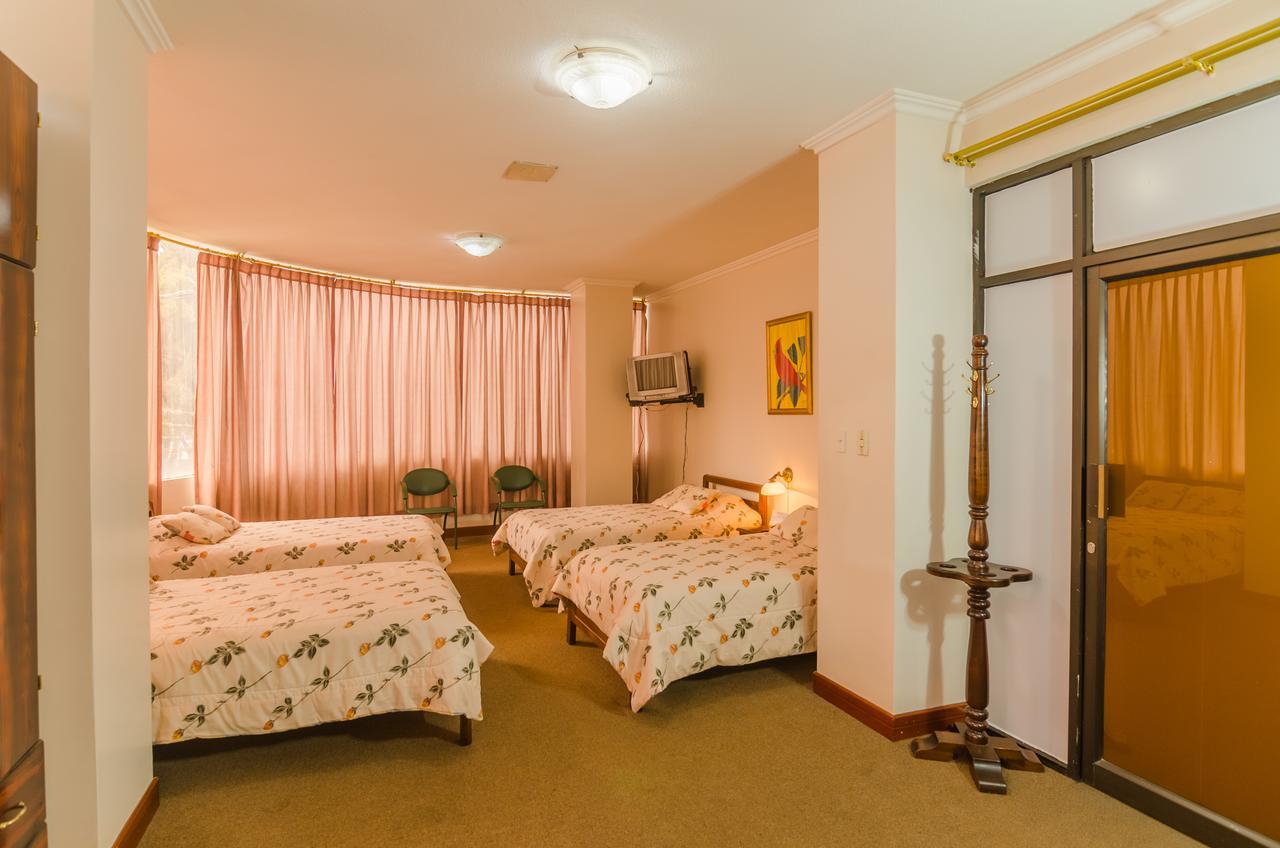 Hotel Cristal Palace Лоха Екстериор снимка