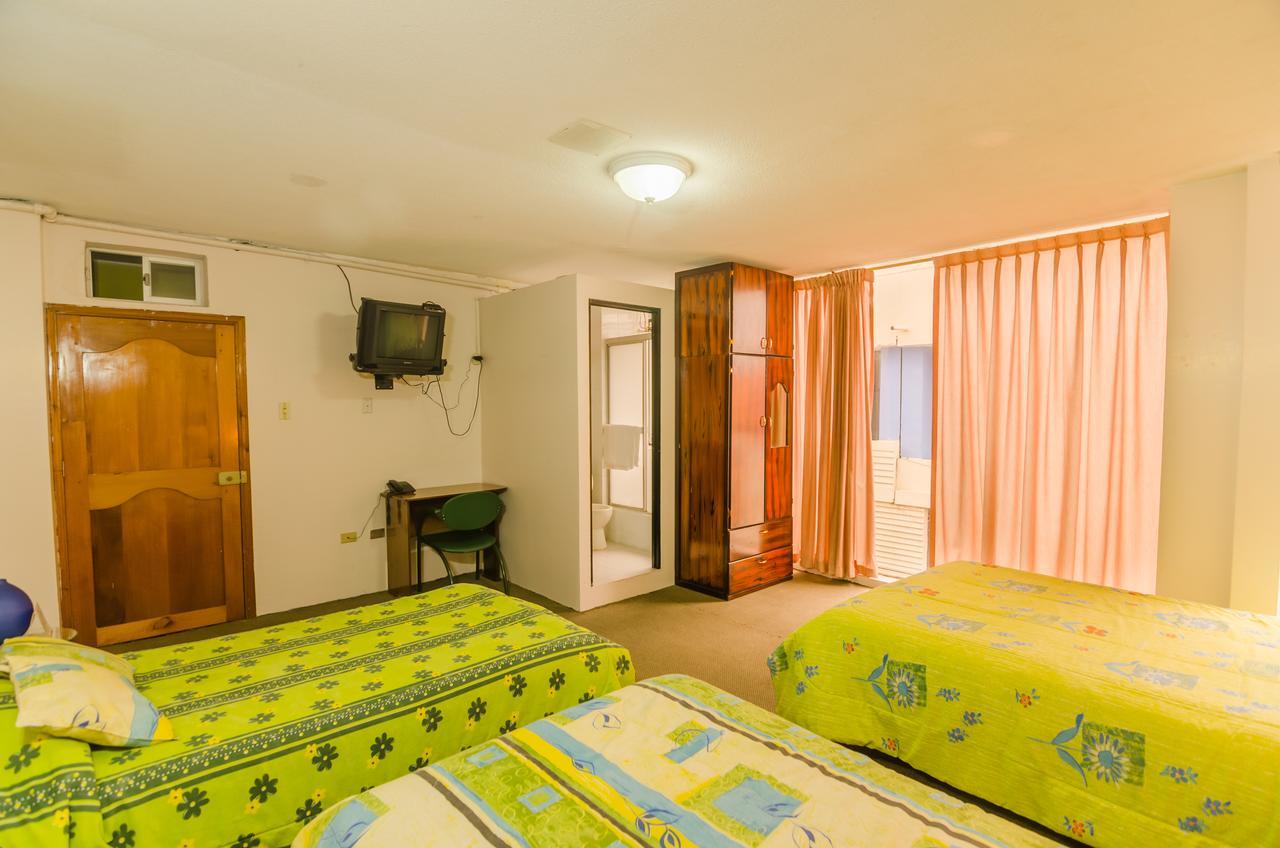 Hotel Cristal Palace Лоха Екстериор снимка
