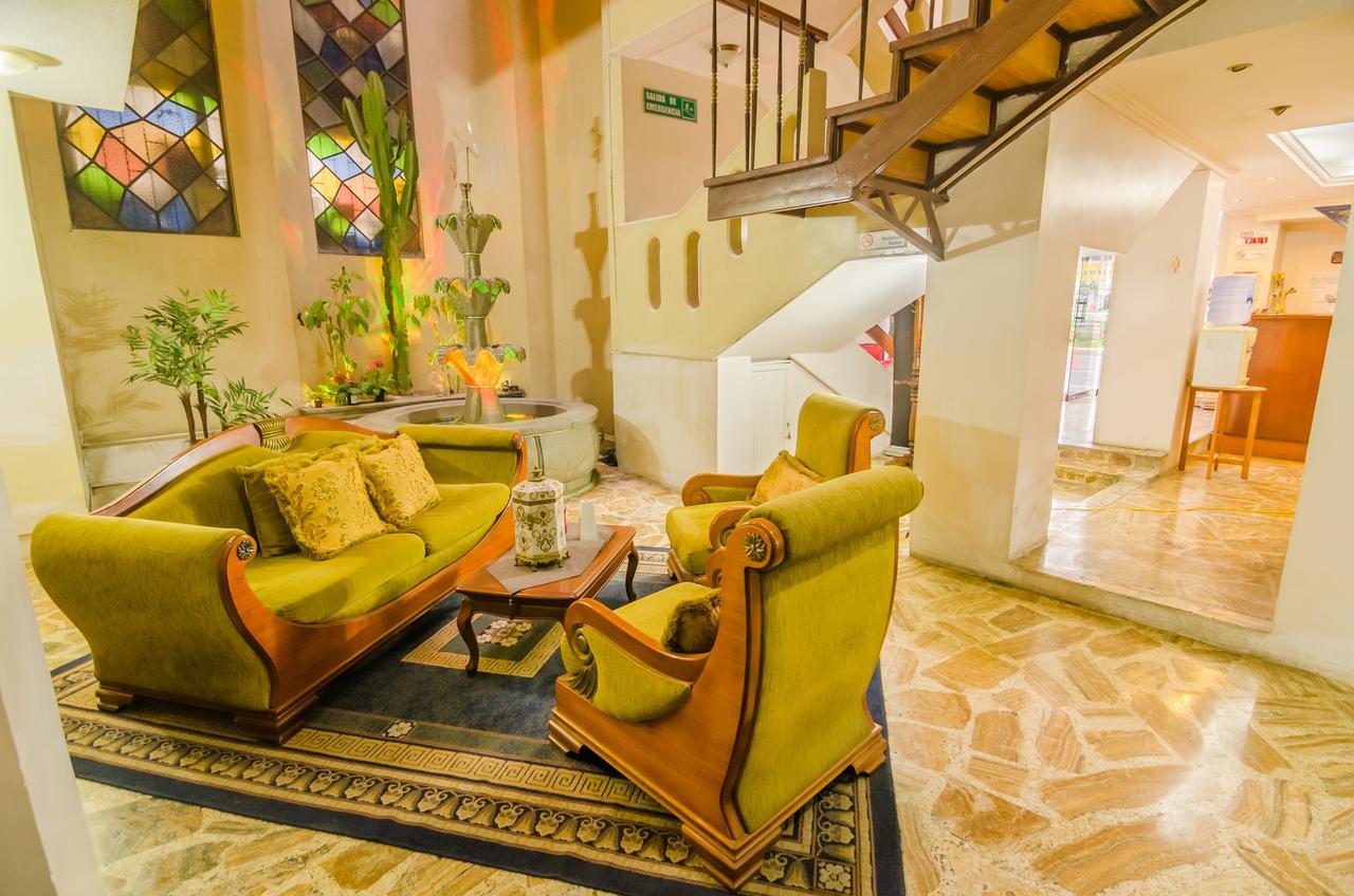 Hotel Cristal Palace Лоха Екстериор снимка